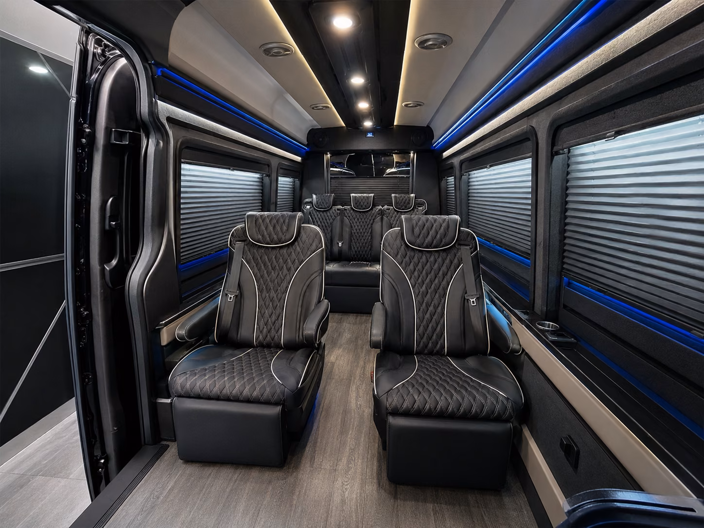 airport shuttle buses for caldwell s rodeo festivals group events