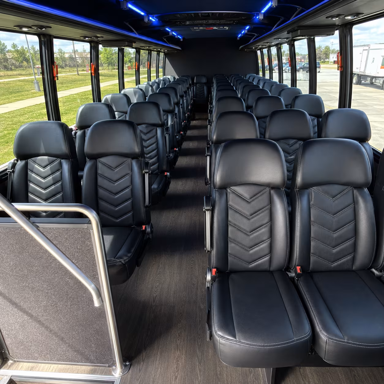 minibus and charter bus rentals to the ford idaho center in nampa